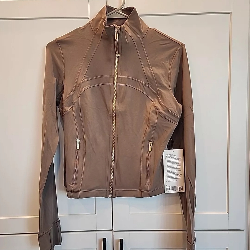 NWT Lululemon Define Nulu Jacket Coat Cropped Taupetastic/Gold Taupe Size 6